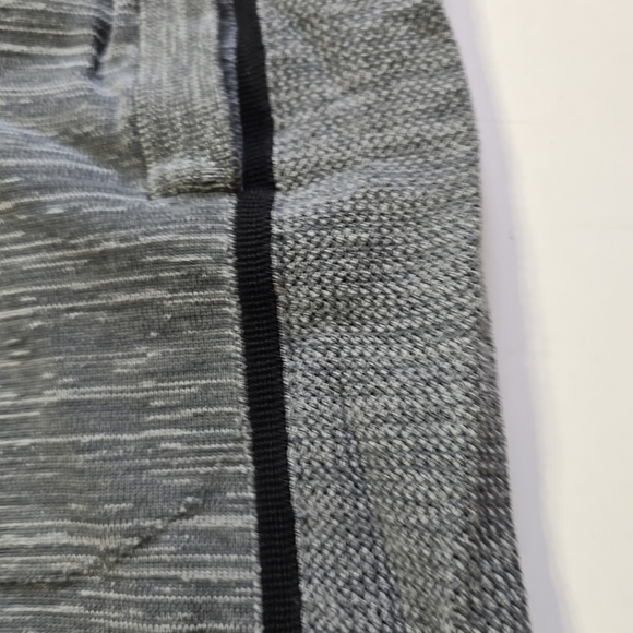 Nike Tech Knit Ladies Grey Shorts Medium - Picture 5 of 10